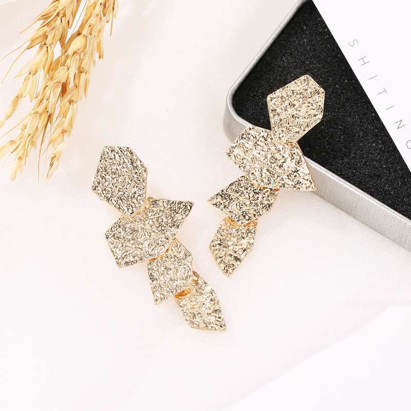 Fashion Exaggerated Irregular Women's Long Geometric Metal Earrings Wholesale display picture 5