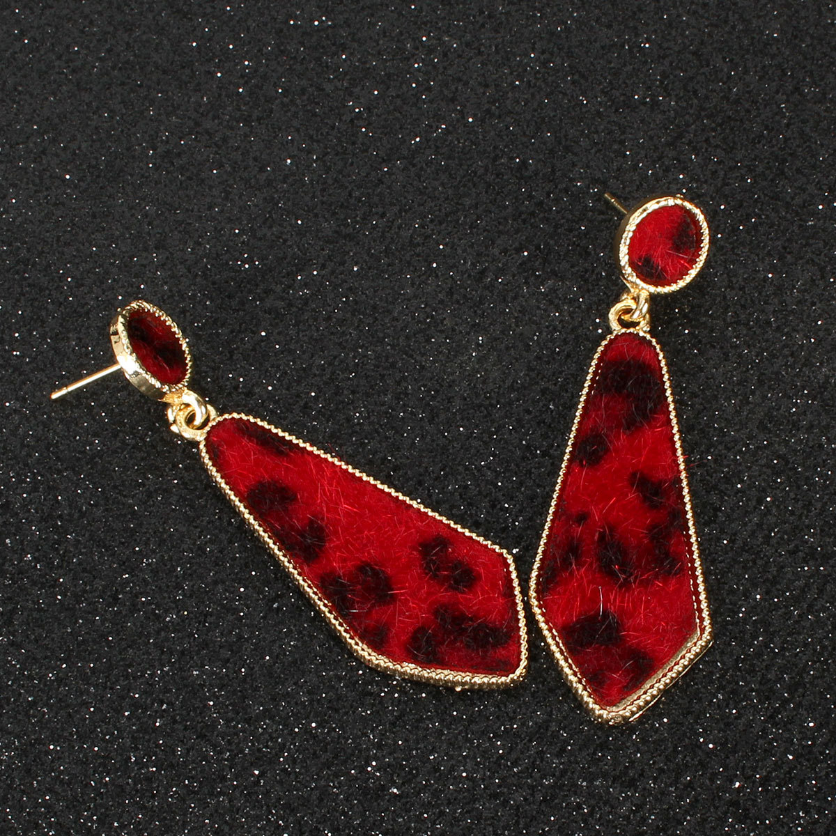 Bohemian Alloy Leopard Fleece Retro Triangle Diamond Earrings display picture 4