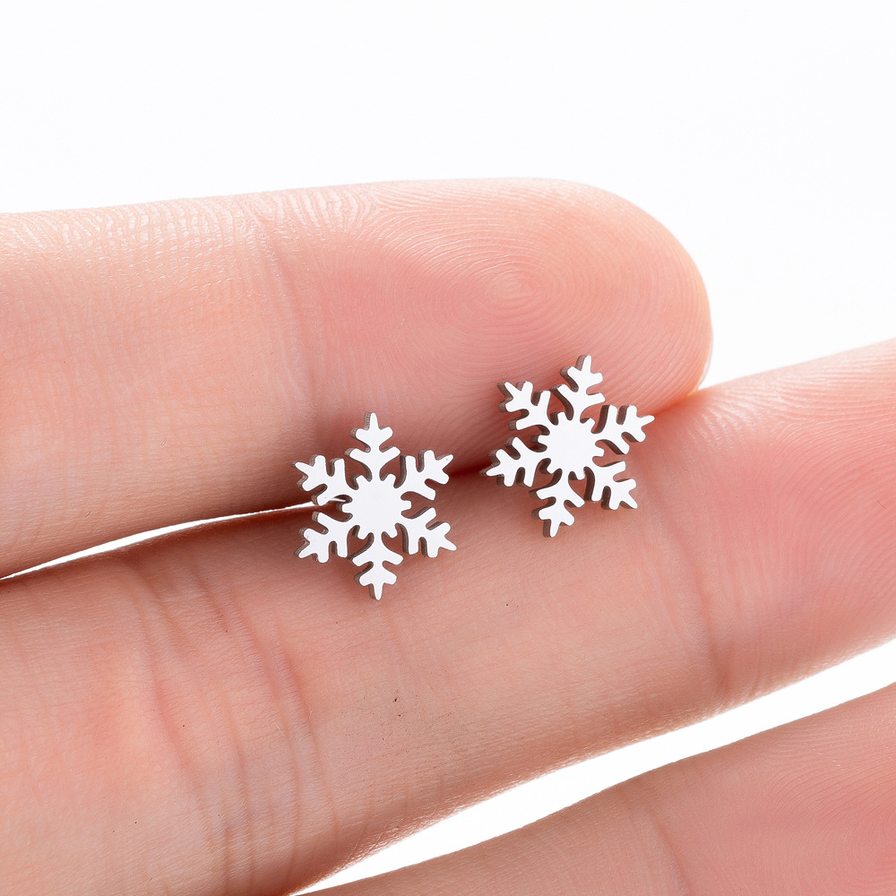 Women's Simple Style Animal Snowflake Stainless Steel No Inlaid Ear Studs Stainless Steel Earrings display picture 3