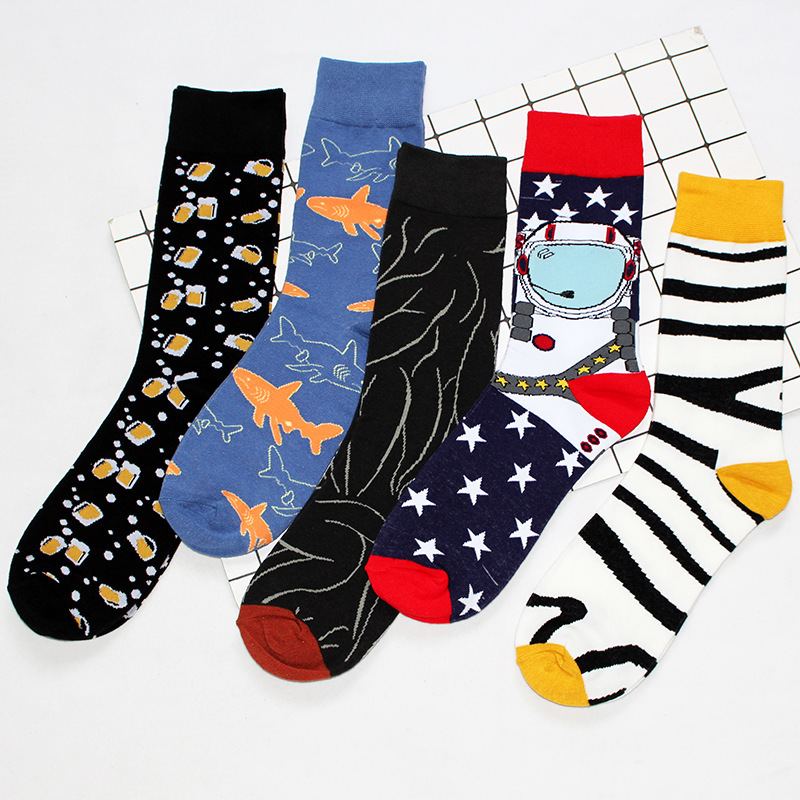Street wind cotton tube socks spring men's fashion brand stockings personality European and American lovers socks sports skateboard socks wholesale