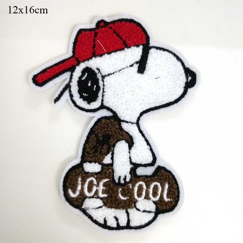 スヌーピー布ステッカー刺繍パッチバッジ子供服アクセサリー穴付きステッカー日本tシャツバッグ装飾diy