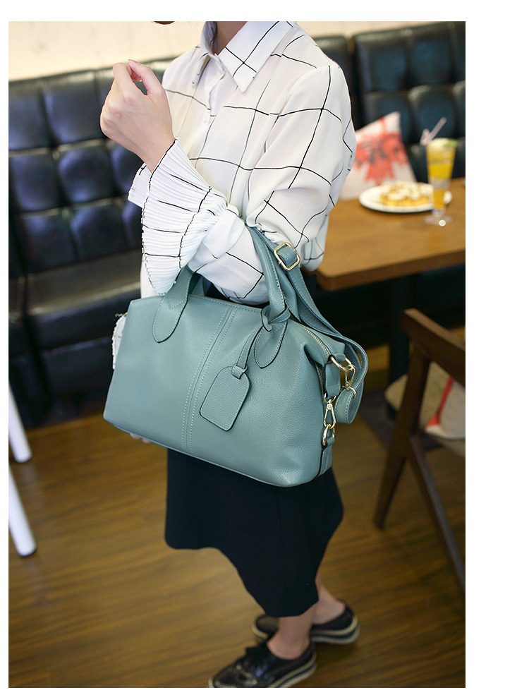 Borsa a tracolla con motivo litchi estivo 2024 Borsa a cuscino con una spalla da donna nuova_voghion.com