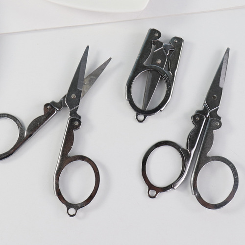 Manufacturer supplies home-use travel scissors, portable folding stainless steel scissors, physical store wholesale supply