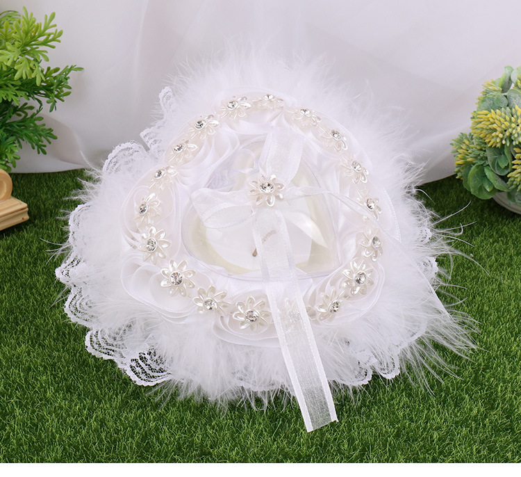 Wedding products, wedding products, wedding products, wedding products, wedding products, direct supply from wedding product manufacturers, new white wedding ring pillows, heart-shaped lace trim rings for brides and grooms, wedding supplies detail image 5