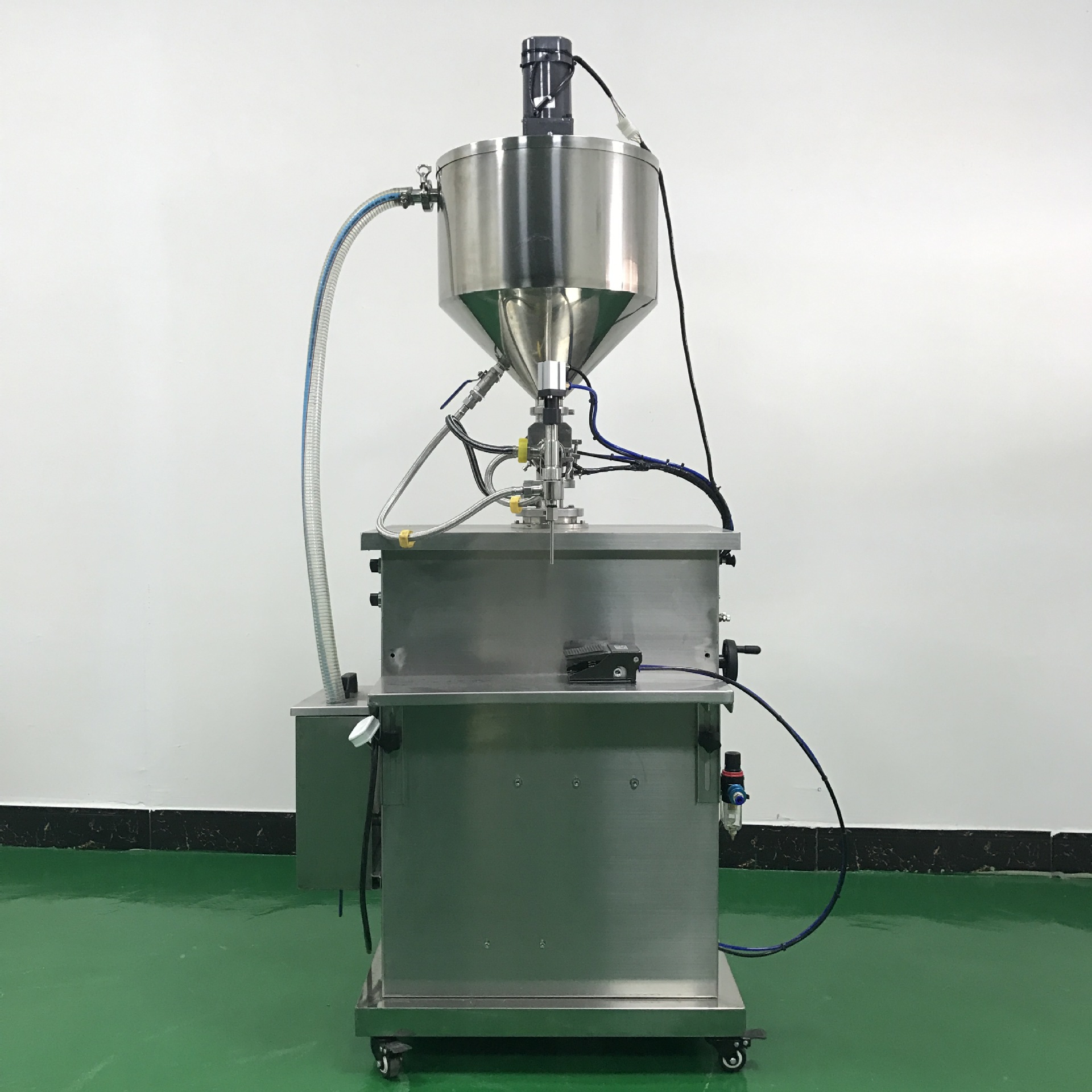 恒温膏体灌装机 半自动加热搅拌恒温膏体灌装机 恒温液体灌装机