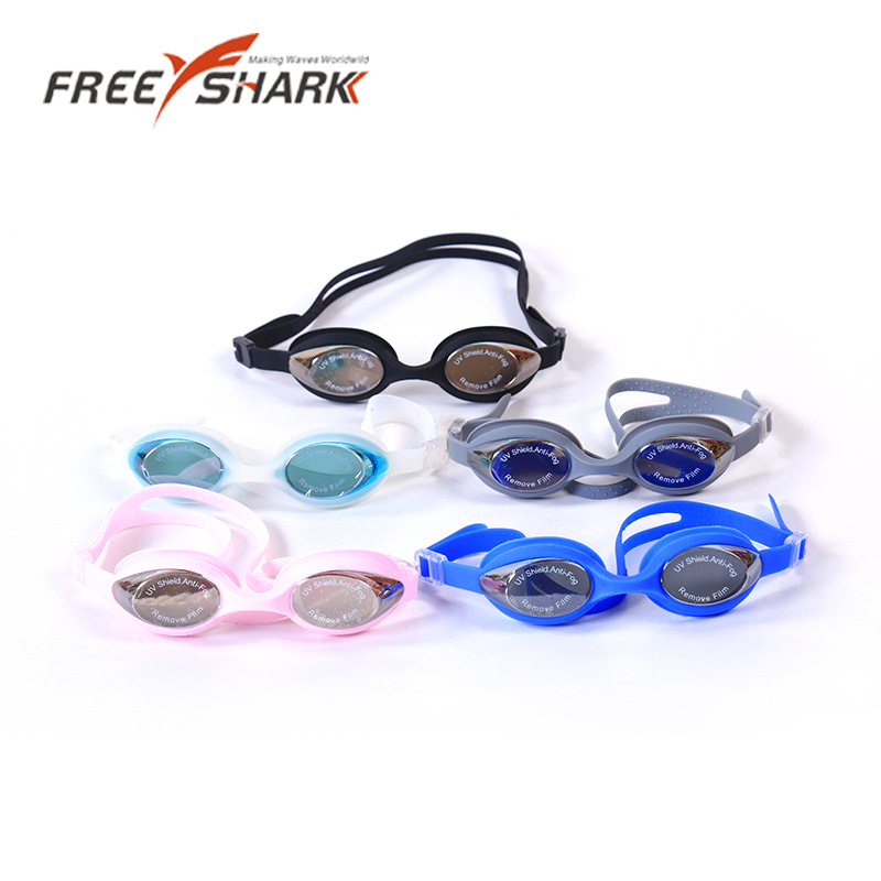 Universal swimming goggles for adults and teenagers made of silicone…