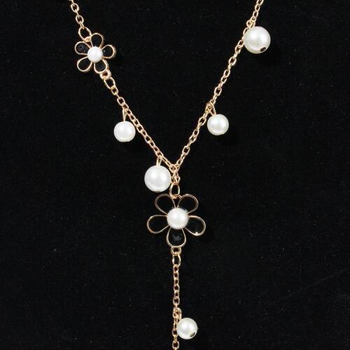 C048 Korean version five-petal small flower sweater chain, long pearl tassel five-leaf flower necklace, fashion accessories for women