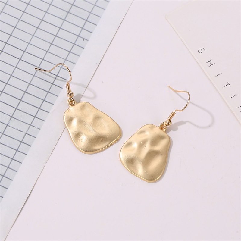 Aretes Para Mujer  Simples Pendientes Irregulares Hembra Irregular Mate Al Por Mayor De Moda display picture 2