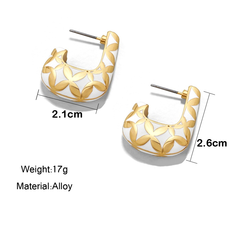 Fashion Gold Diamond Pattern Earrings display picture 1