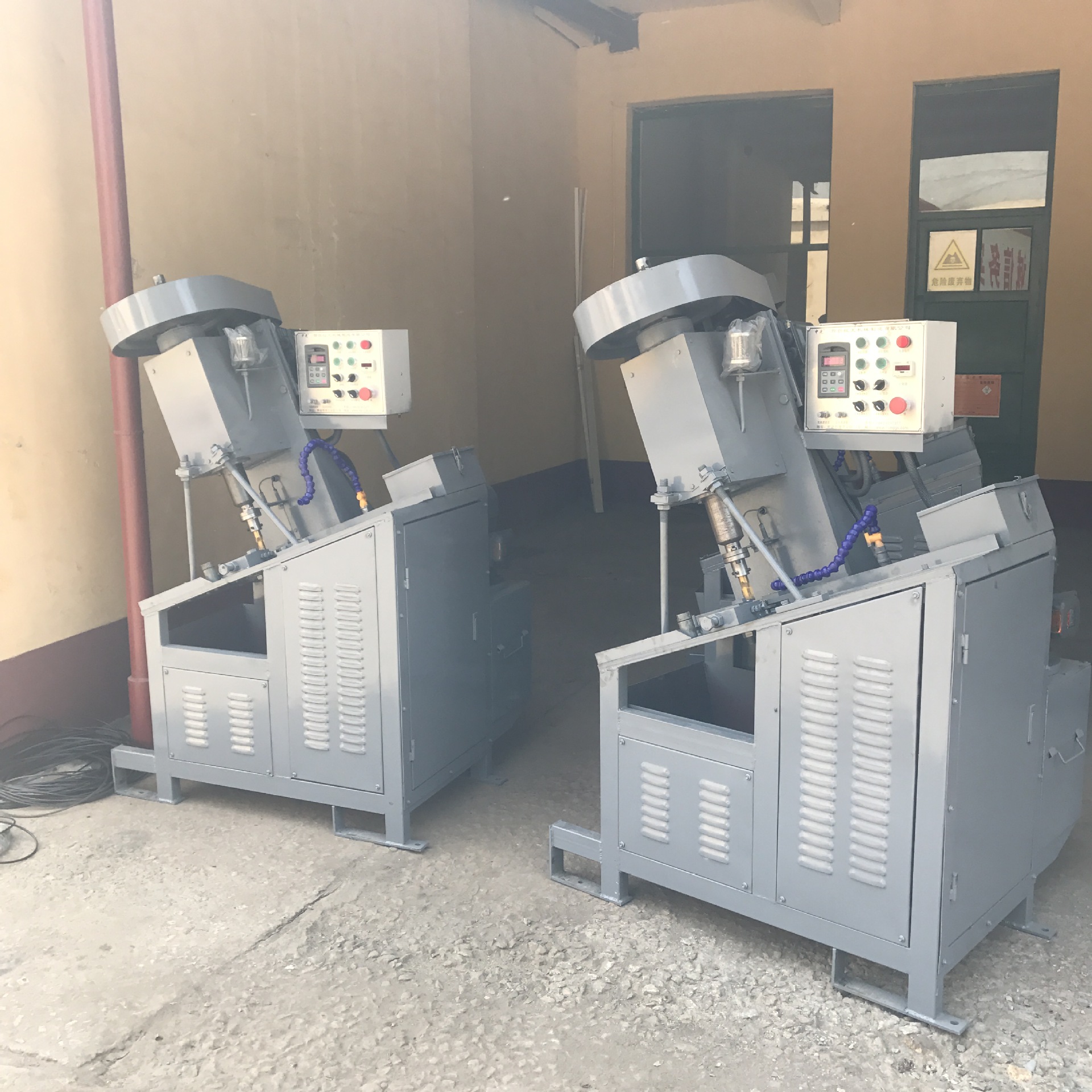 套筒攻丝机 套筒加工设备 钢筋套筒加工设备 钢筋连接套筒攻丝机