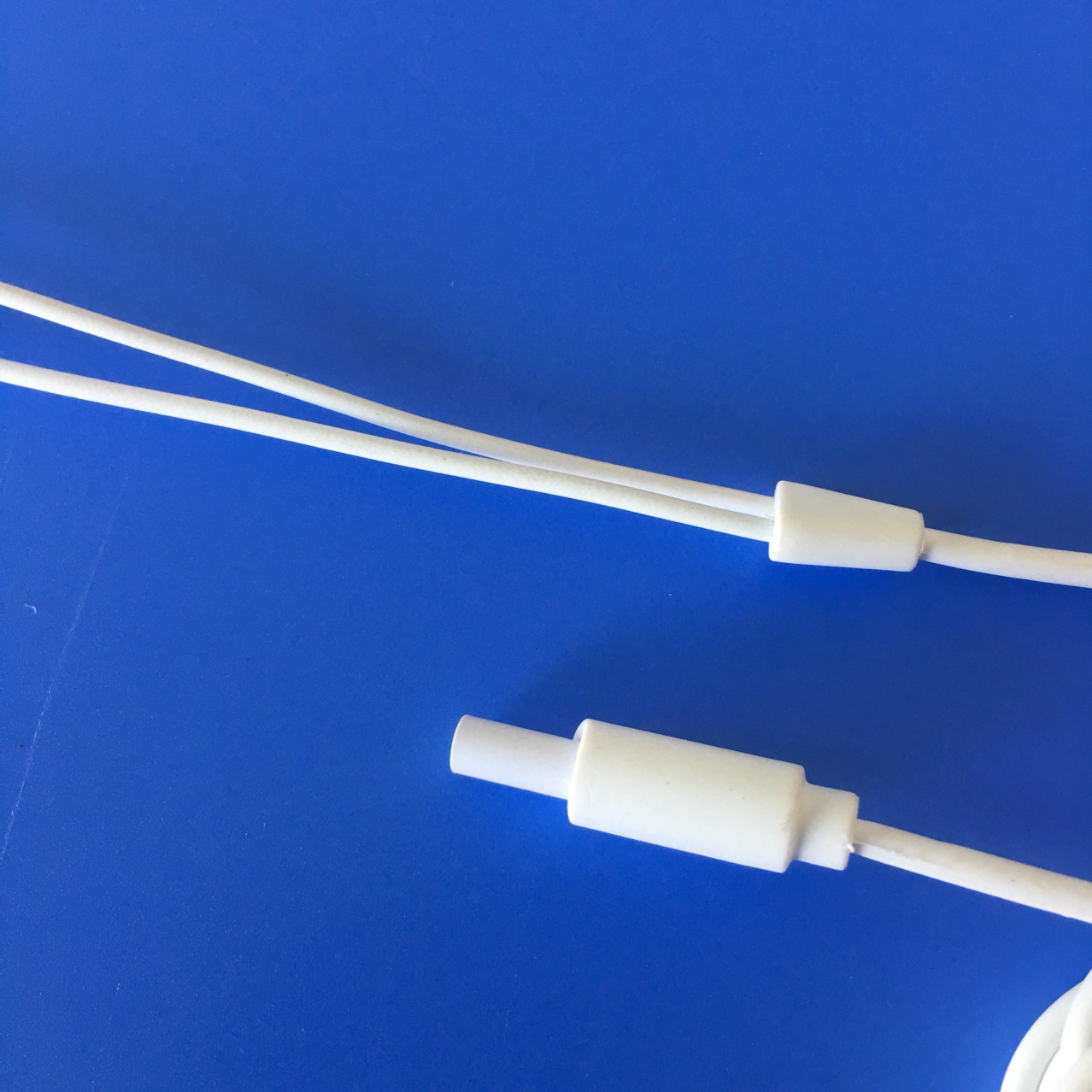 2.35dc*0.7安规插头耳夹线一拖二安规充电线23507dc医疗线理疗线