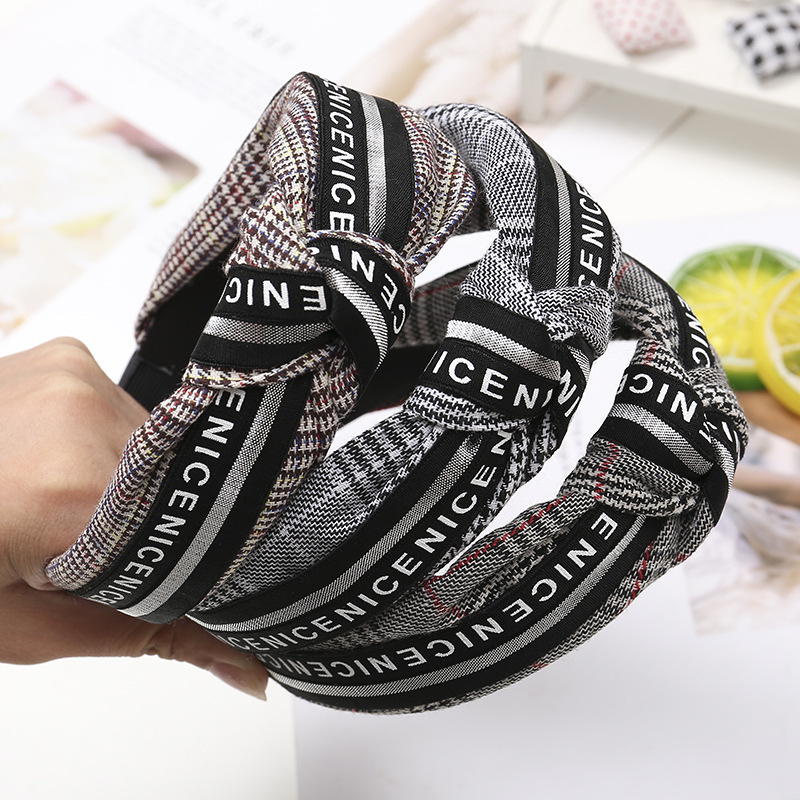 Handmade South Korean pearl with fabric, knotted in the middle, hair clip for adults, versatile, wide edge anti slip_voghion.com