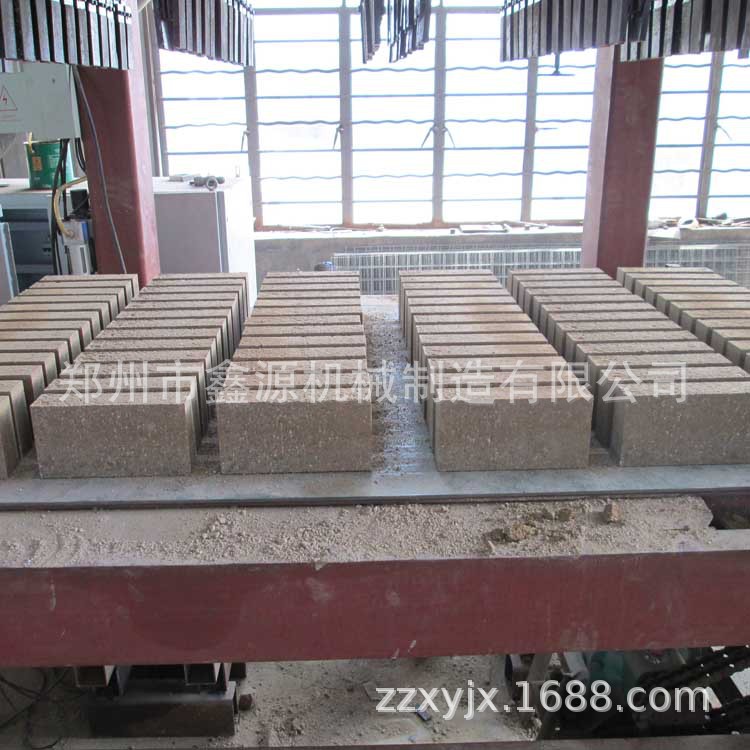 供应2-3万方蒸养砖生产设备_粉煤灰蒸养砖生产设备_鑫源机械