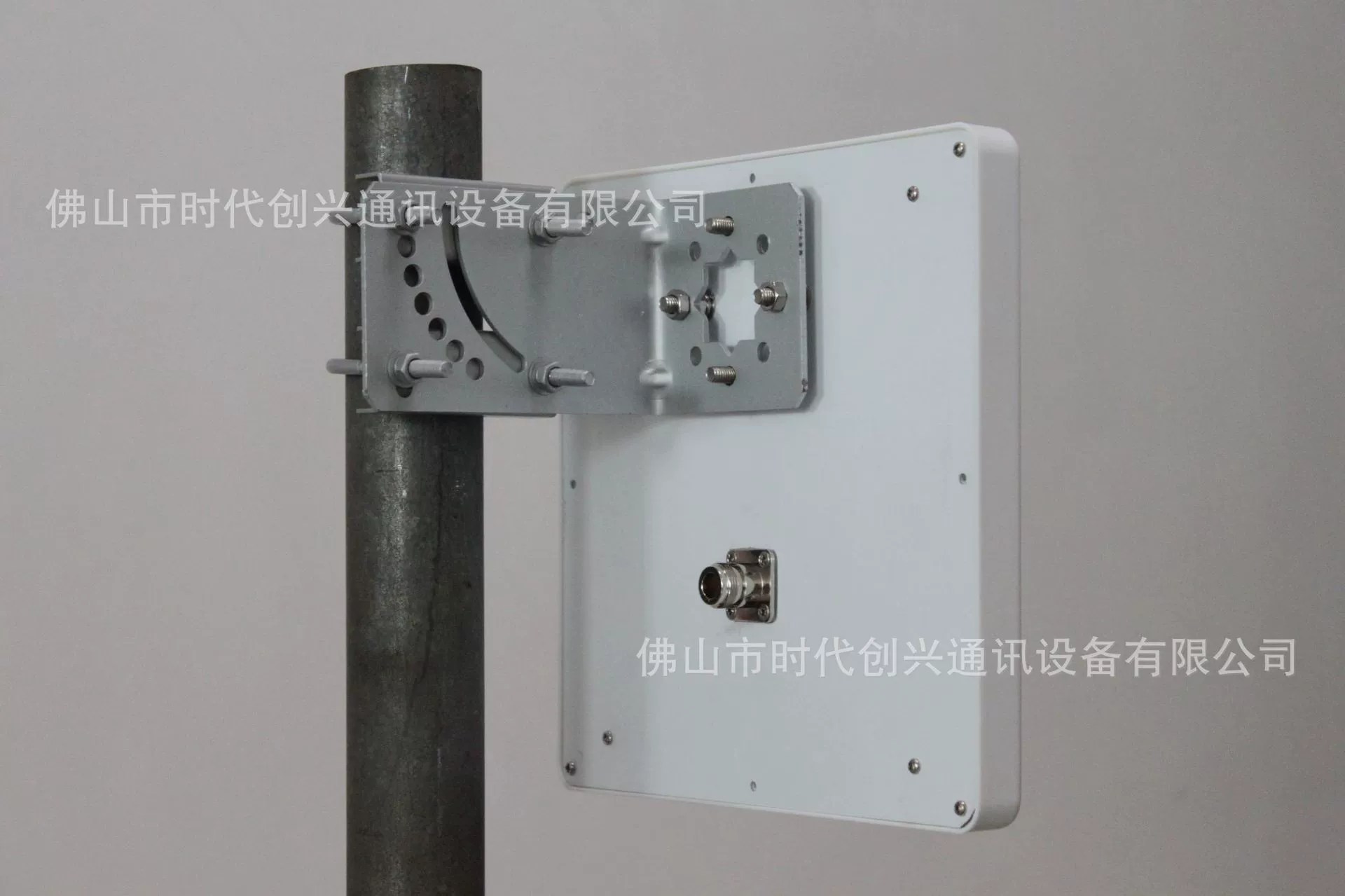 3.5G dual-polarized tablet antenna TA-PV3436-14.5D