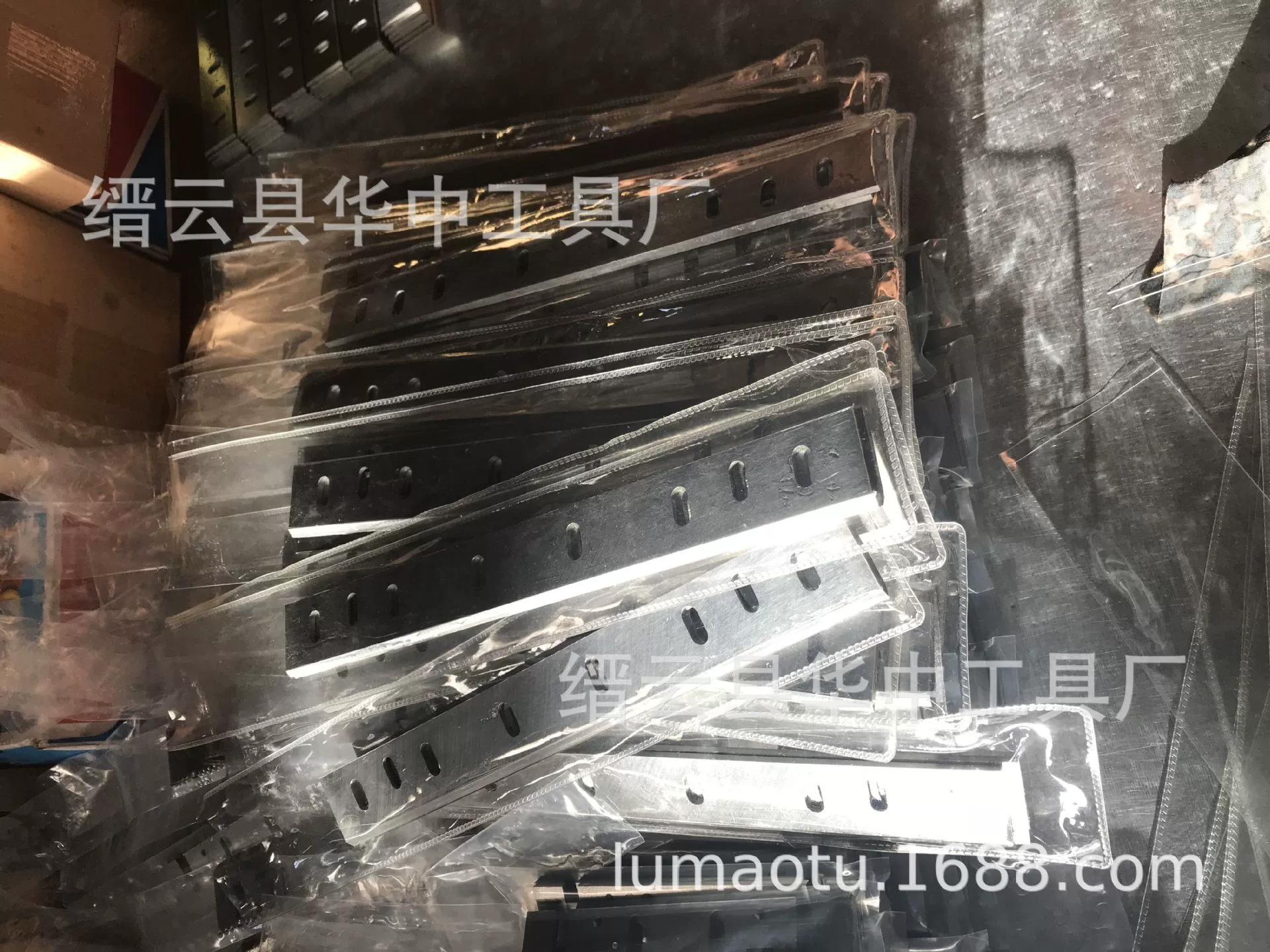 Автоматический рубанок/прессовочный рубанок Liangming Ryobi Lyoya AP-10N с установленным стальным рубанком и прессовочным лезвием