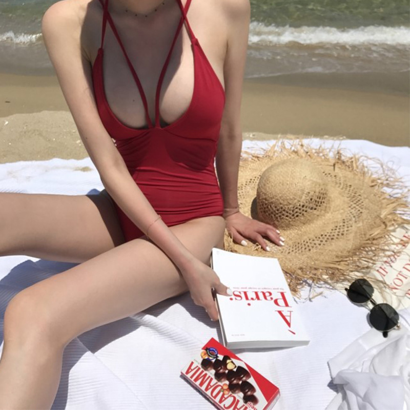 網紅同款性感深v镂空綁帶小胸聚攏連體泳衣顯瘦露背度假溫泉泳裝