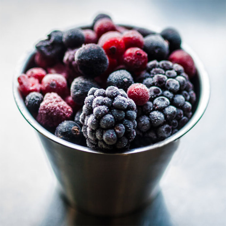冷冻黑莓冻干果批发零售有机种植新鲜速冻水果德蕾真有机可追溯