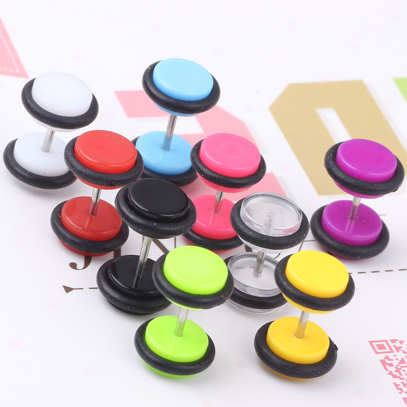 Pointed titanium steel lip stud product view