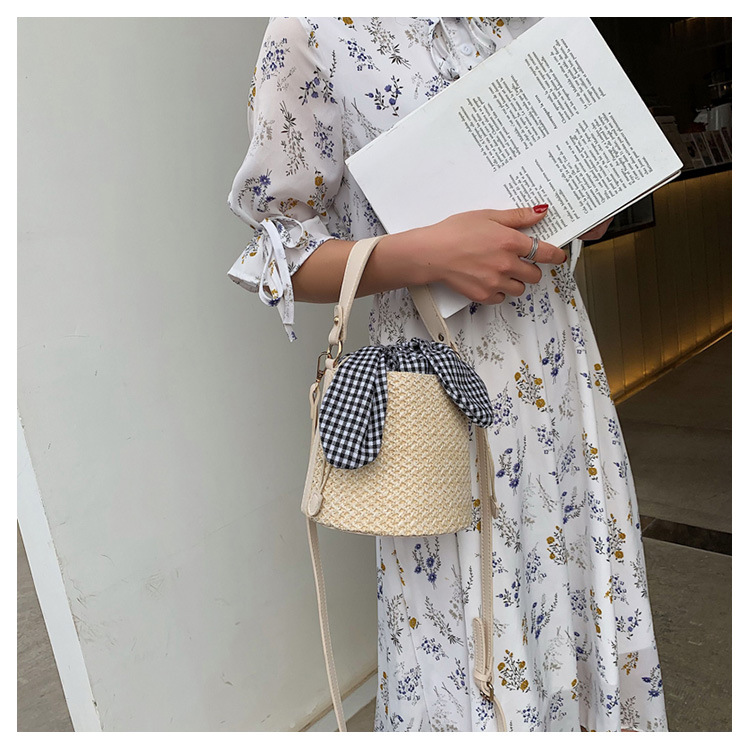 New  Straw Woven Shoulder Diagonal  Straw Woven Bag display picture 1