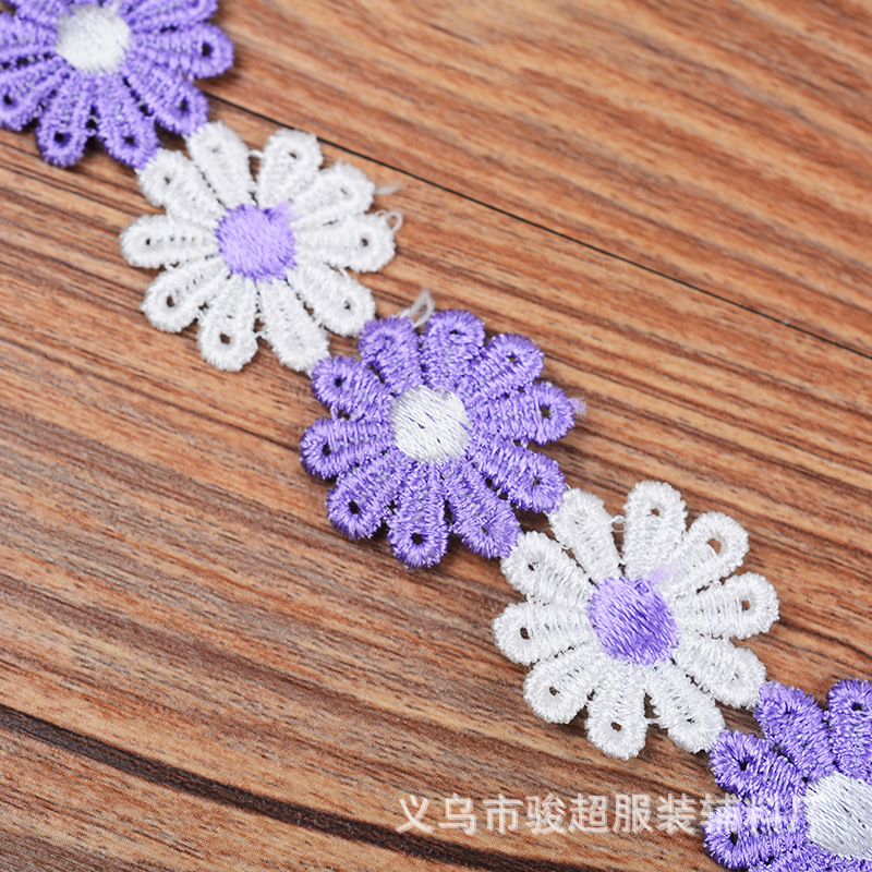 Фиолетовый плюс белый