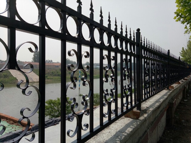 济南铁艺护栏，济南铁艺护栏加工，济南铁艺护栏厂家