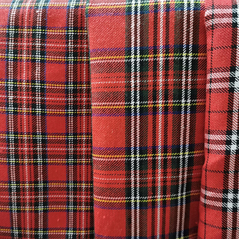现货供应格子色织布 欧式学生校服裙子涤棉格子布料 服装全涤面料