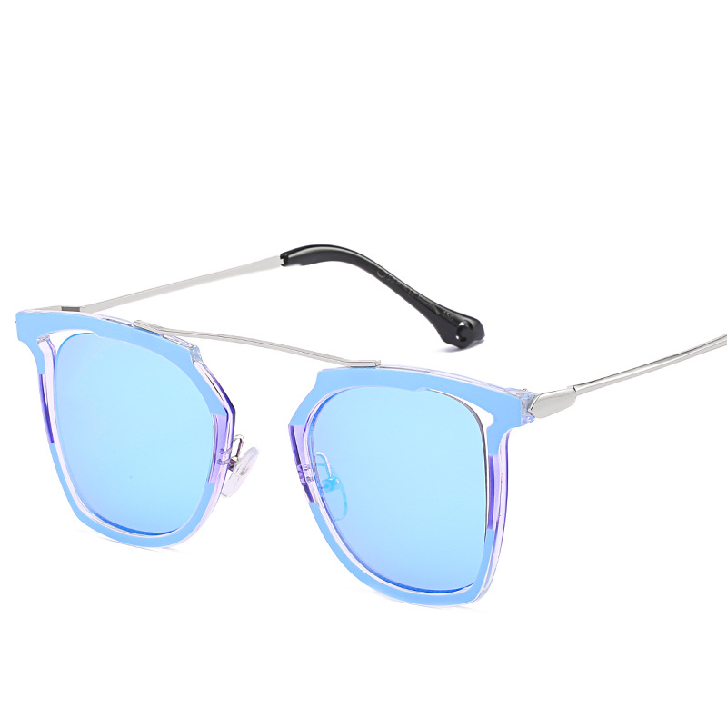 Fashionable sunglasses for men and women