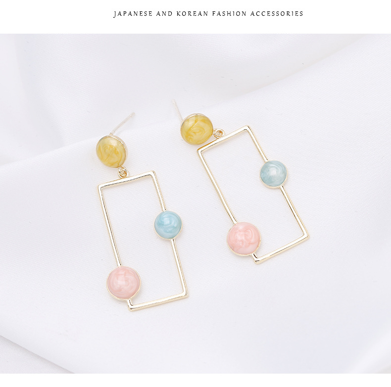 Japonais Et Coréen De Mode Et Tendance Simple Gracieux Géométrique Baisse De Pétrole Peint Boucles D'oreilles Personnalisé Tout-match Féminine En Ligne Influenceur Boucles D'oreilles En Gros display picture 3