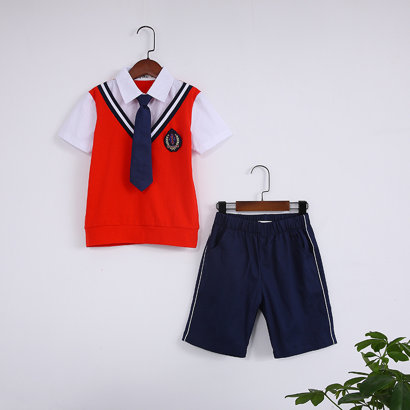 小学生校服批发