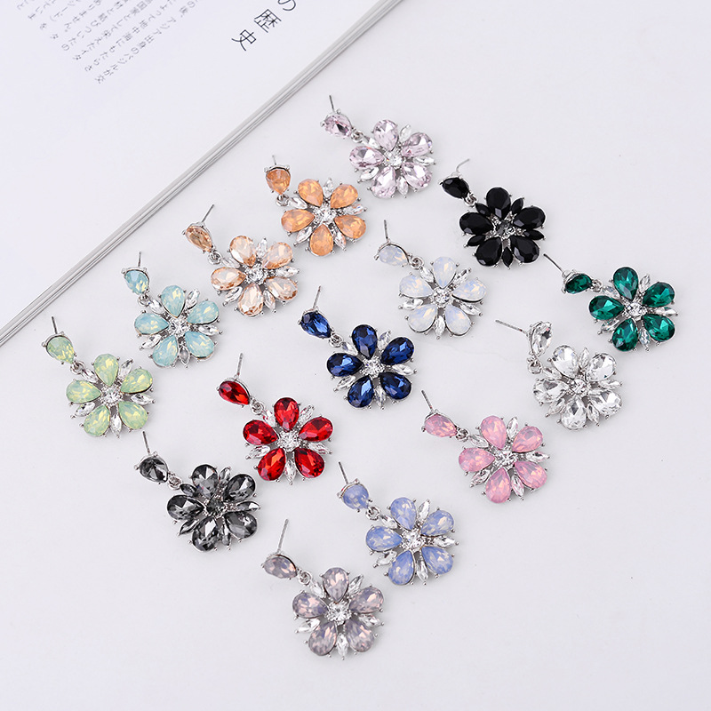7g Weight Rhinestones Inlay Material Drop Earrings Classification 1 Pair Quantity Daily Occasion Alloy Material Geometric Pattern Women'S Gender Plating Design Retro Style 1 Pair Retro Geometric Alloy Plating Rhinestones Women's Drop Earrings 16