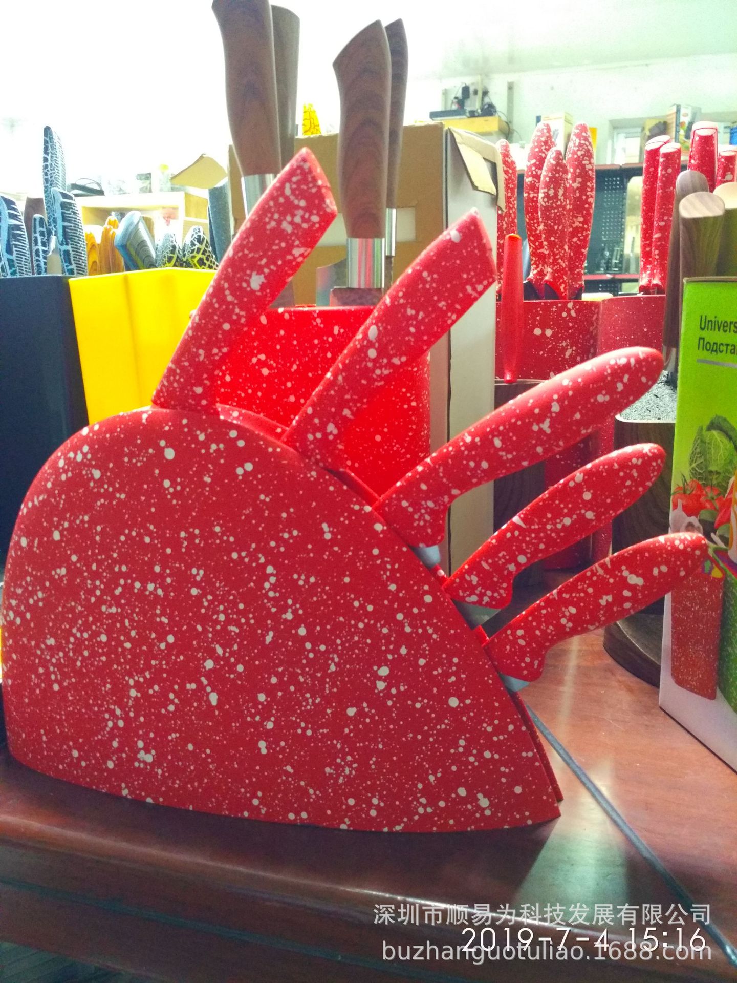 赏心悦目的彩色刀具客户喷涂现场拍摄硬度5H