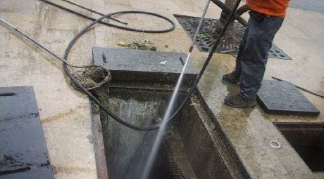 管道疏通高压清洗机在使用过程中可能出现的事故危险和防护措施 管道疏通高压清洗机在使用过程中可能出现的事故危险和防护措施