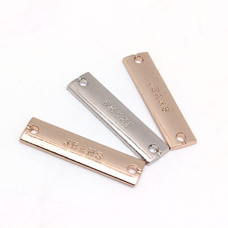 合金标牌 制作图案刻字衣柜标牌长方形冲压电镀合金标牌