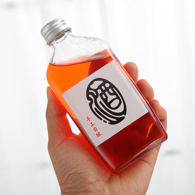 新款小扁方玻璃瓶酒瓶100.180.250ml容量白酒果酒分装玻璃饮料瓶