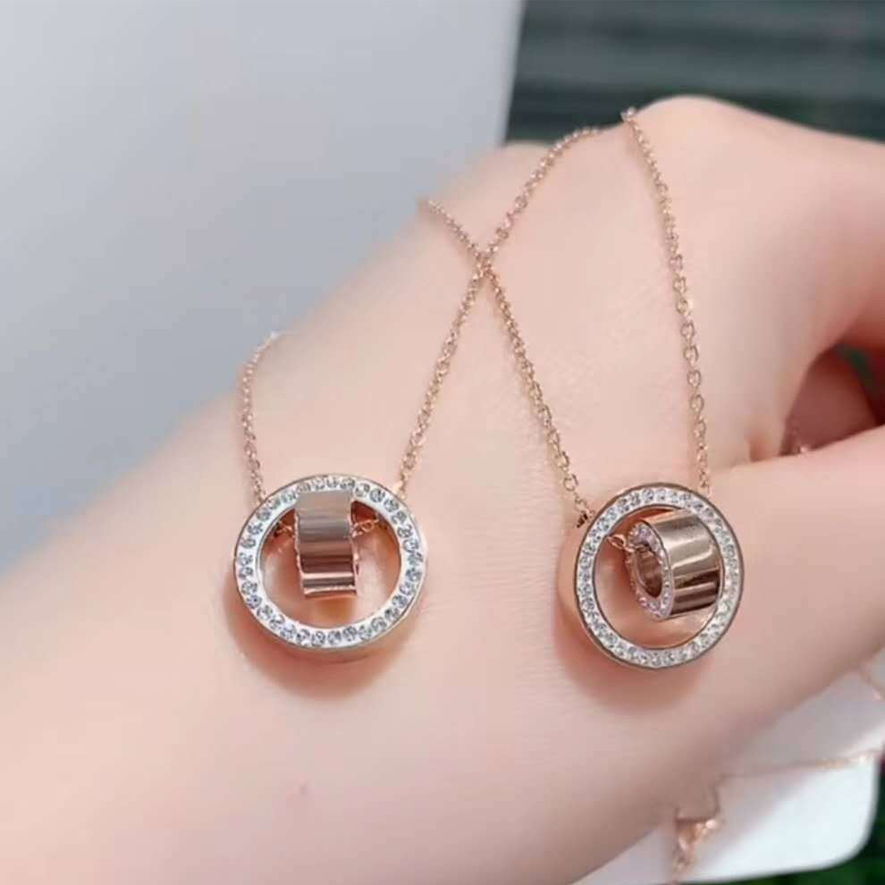 11273827804_888647036