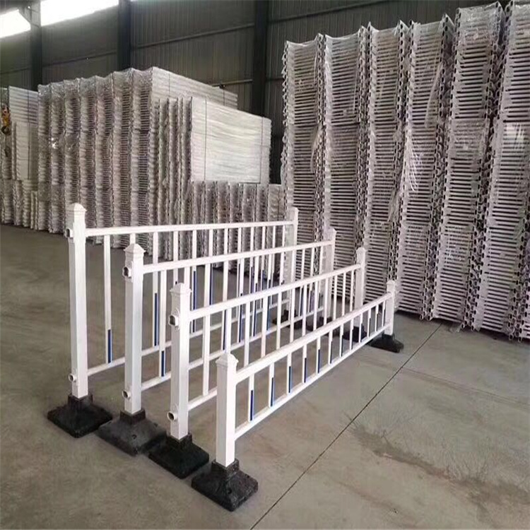 厂家供应市政交通护栏 道路安全隔离 喷塑市政道路隔离护栏