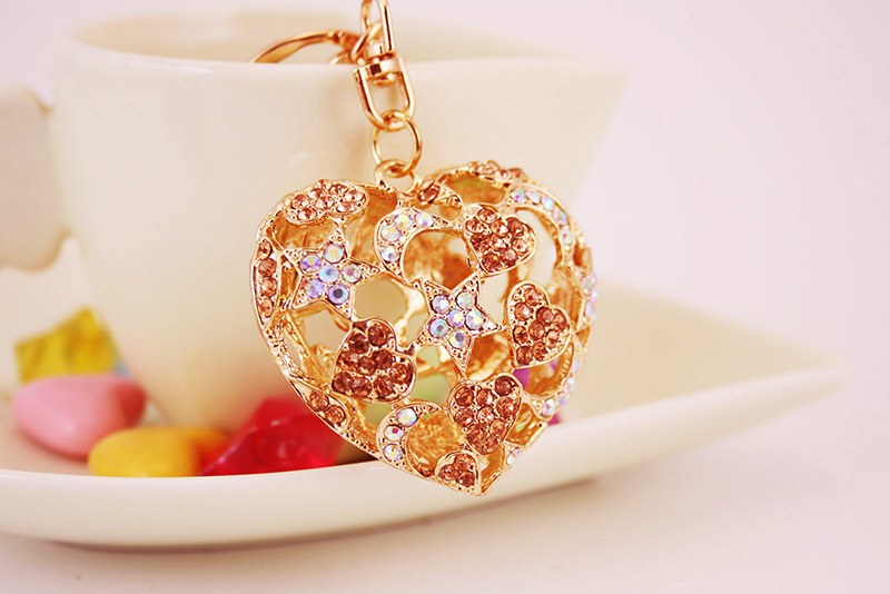 44g Weight Travel Occasion Alloy, Metal Material Heart Pattern Women'S Gender White, Pink, Blue, Peach Color Korean Creative Diamond-studded Crystal Hollow Keychain 6