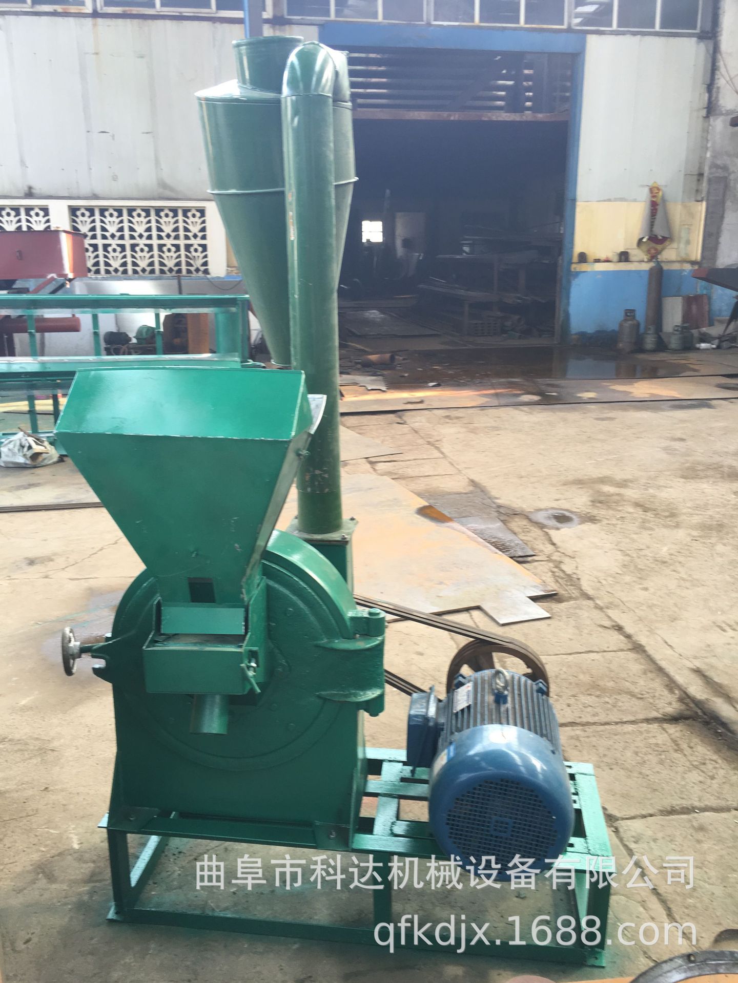 树枝粉碎机 小型木屑机 新款移动式大型牧草粉碎机厂家直销现货