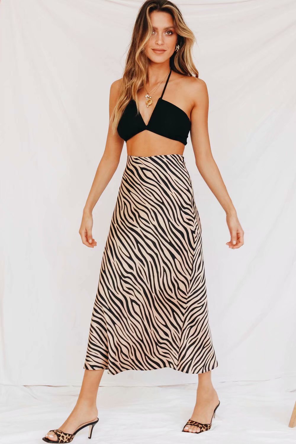 Tiger pattern skirt image 5