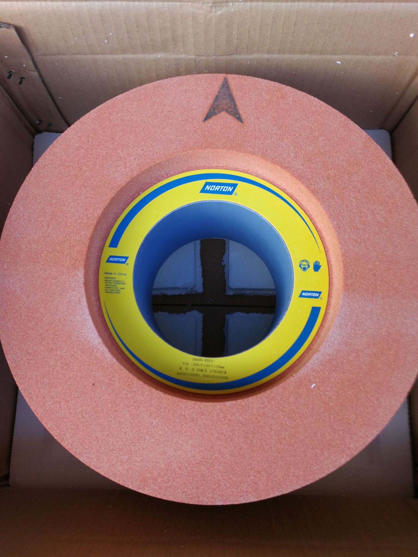 批发诺顿砂轮双面凹台湾12机无心磨红色砂轮38A 65A 305*150*120