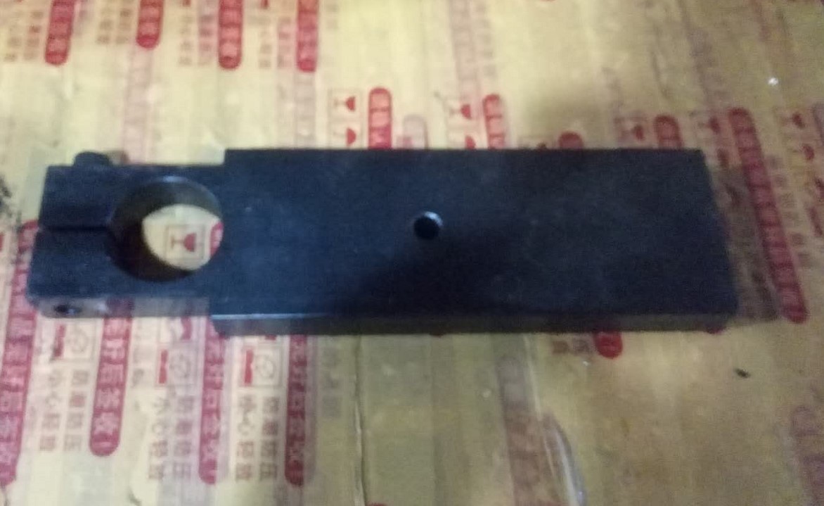 单孔锁紧夹板单孔锁紧 板防撞固定板挡板订做机械缓冲挡块订做