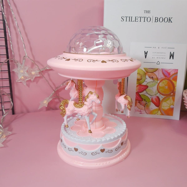 Lightweight rotating fuchsia music box