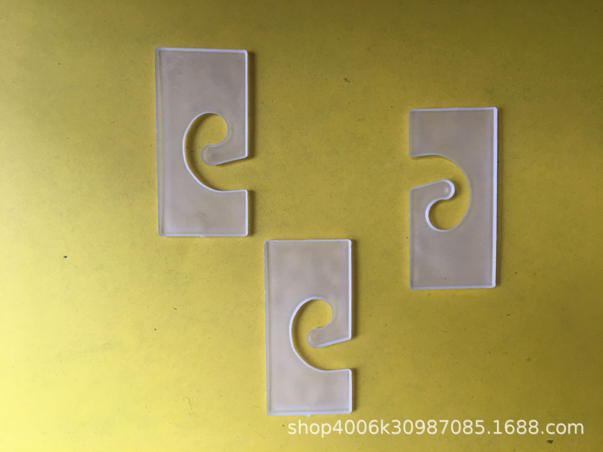 厂家直销透明环保塑料挂钩.纸盒挂钩.袋子挂钩彩卡挂钩量大从优