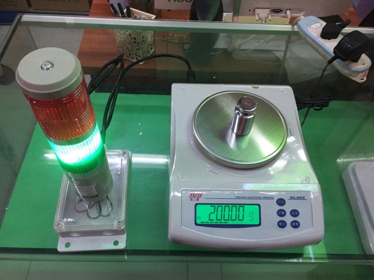 上下限报警称双色灯声光报警电子天平0.01g带报警灯电子称检重秤