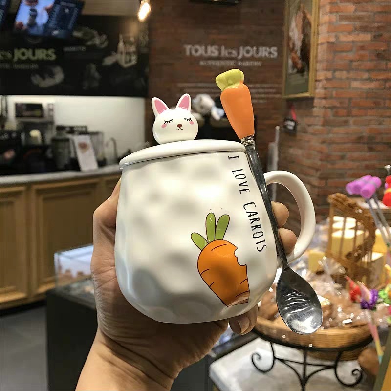 Taza tridimensional de dibujos animados de estilo japonés taza de agua de rábano de conejo con tapa cuchara taza de café Linda Taza de cerámica de oficina