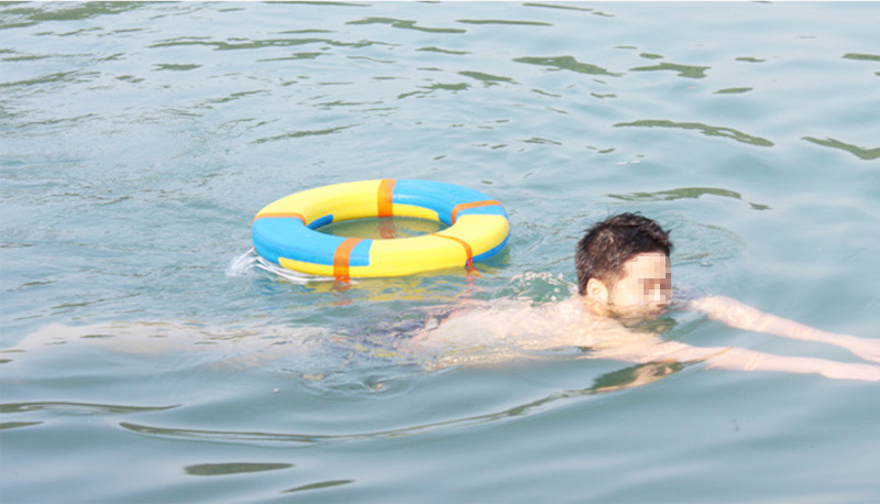 仰天游泳安全带