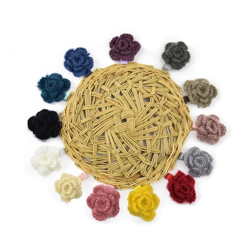 European and American-style children's hair clips: Wool-knit flower hairpins, baby camellia hair accessories, handmade headwear, girls' accessories