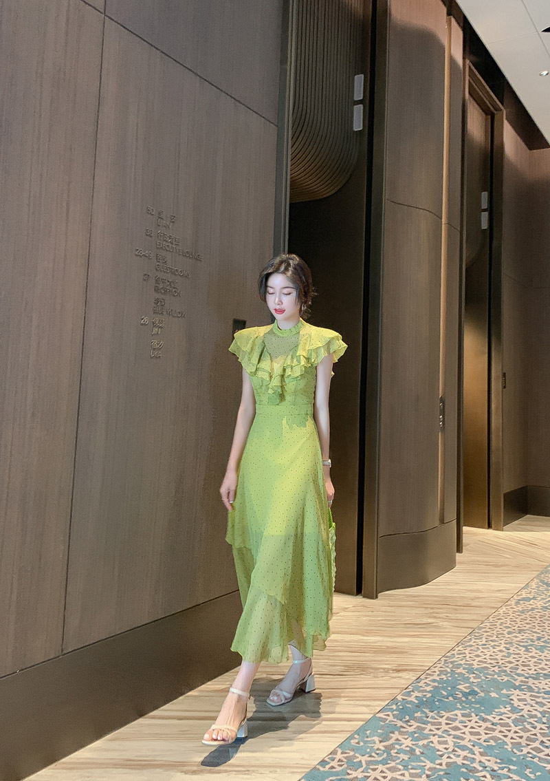 Đầm maxi nữ thắt eo chấm bi phối ren xếp tầng voan dài — Màu xanh lá chi tiết 4