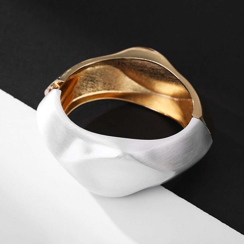 creative alloy open bracelet