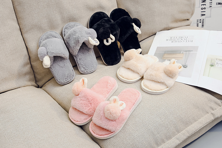 X Autumn And Winter New Children's Plush Slippers Home Warm Cartoon Fashion Soft Bottom Winter Baby Wholesale Fur Ball Style display picture 2